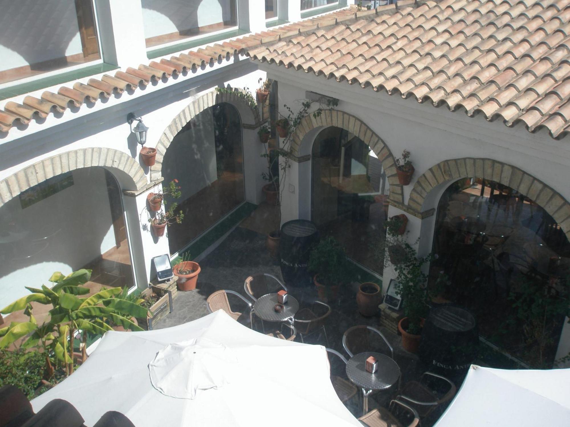 Hotel Cortijo Los Gallos Chiclana de la Frontera Exterior photo