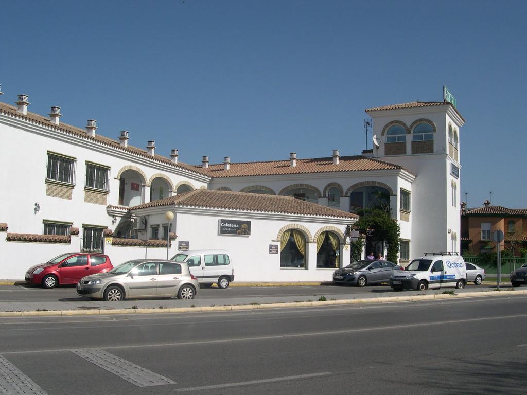 Hotel Cortijo Los Gallos Chiclana de la Frontera Exterior photo